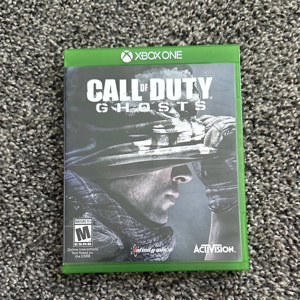 Call of Duty: Ghosts for Xbox One - Green Case